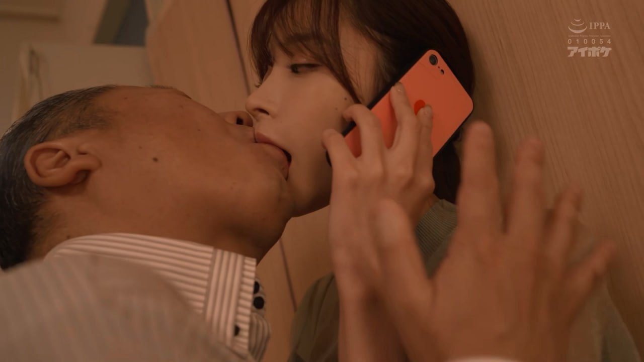 你想跟我做爱吗？ Slick insertion into horny little pussy